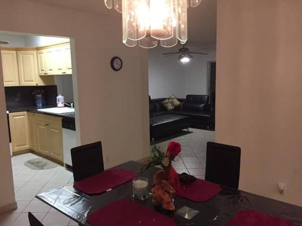 $1,695 / 1br - 1 bed 943 soft Stirling rd/56th ave (Emerald hills area of hollywood)64002013709697124