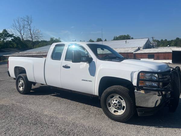 2013 Chevrolet Silverado 2500 4X2 6.0 AUTO EXCAB 8FT BED 6.0 AUTO 4:10 - $9,990 (CYNTHIANA KY)63470601106433122