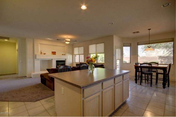 $925 / 1900ft2 - Roommate desired in Beautiful Community (Avondale)64047538478850122