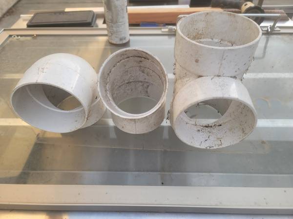 PVC 4" Corner Curves & T couplers 1