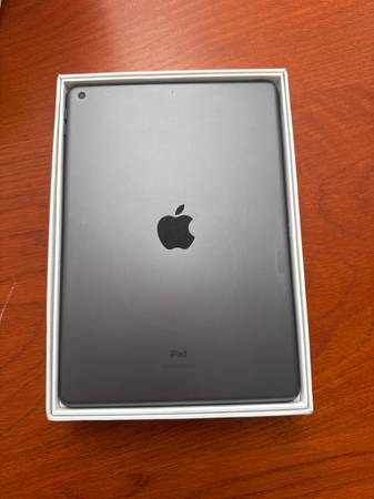 APPLE IPAD 8 WIFI EN VENTA - $250 (Havertown)63471177351041121