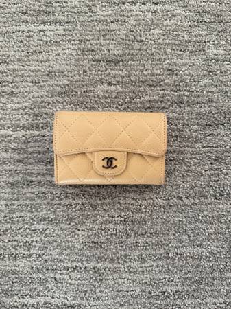 Women’s Chanel Wallet 1