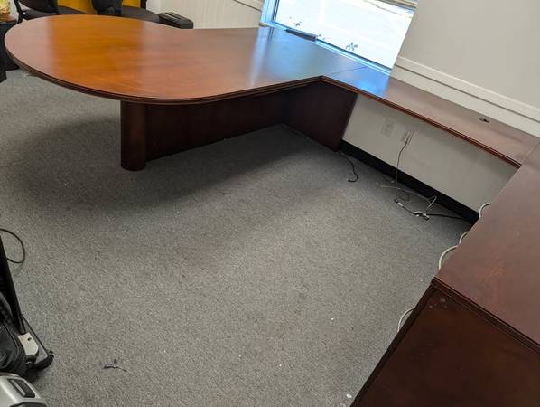 U-shaped workstation 1