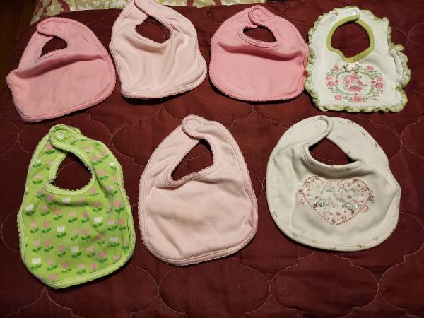 GIRLS SNAP ON BIBS 1