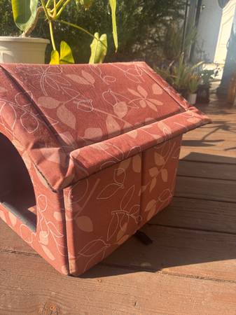 Cat house 1