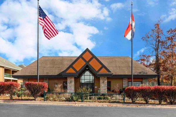 $1,500 / 2br - Thanksgiving, 7 nights, 2 Bdrm Condo @ Falls Village Branson (Branson)63427772746241120