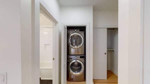 $3,445 / 2br - 666ft2 - Gorgeous and Spacious 2BR with Natural Light! Unit 302 (lower nob hill)63813560428419122