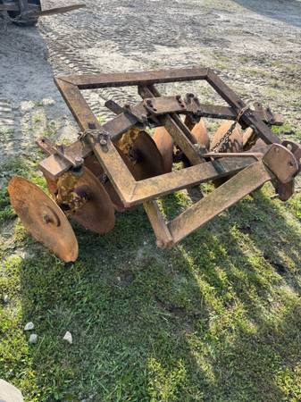3 point single row plow - $425 (Loganville)63470457608449121
