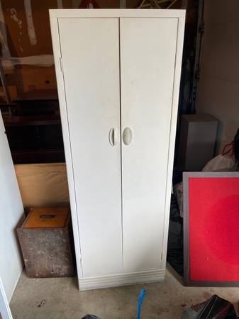 Metal storage cabinet 1