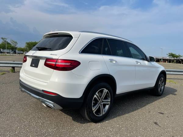 2019 Mercedes-Benz GLC GLC 300 4MATIC AWD - $19,990 (STATEN ISLAND)63614848349443123