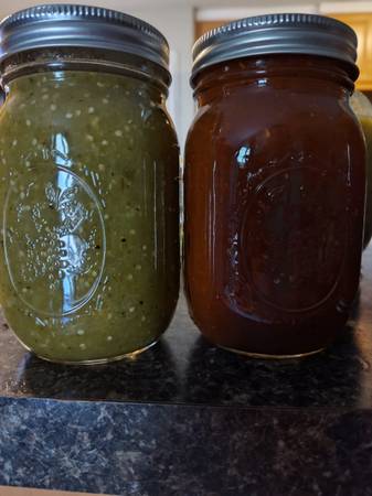 Red and green salsa 1