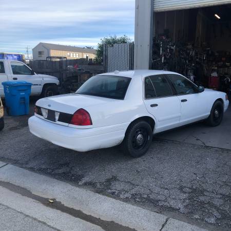 2006 Ford Crown Victoria P71 91K Miles - Interceptor - $4,000 (half moon bay)63470896097409122