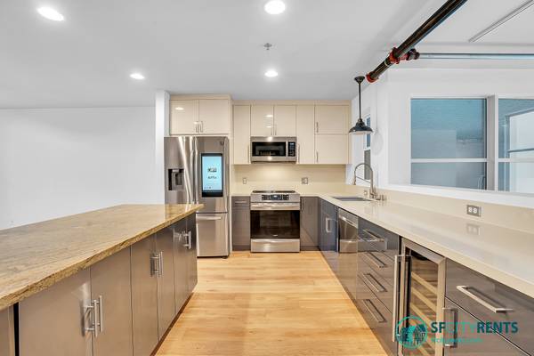 $6,995 / 2br - 1736ft2 - *NEW Modern Bi-Level Condo w/ 3 Priv. Outdoor Spaces & Parking *VIDEO (mission district)63682870595585122