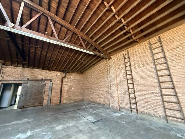 $7,200 / 5000ft2 - Storefront with warehouse (Oak park)63918533111939124