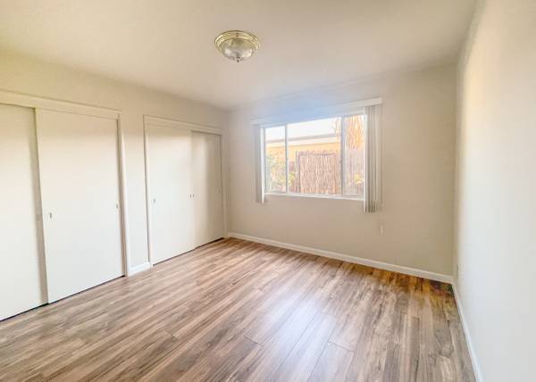 $2,400 / 1br - 700ft2 - Wood Floor, Corner Unit, Private Yard, Gated Community, Great Location (alameda)63880134677633122