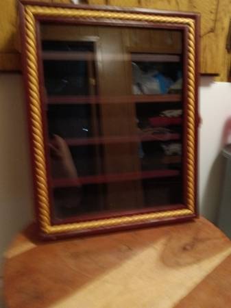 #985... Exhibidor con tapa tipo shadow box - $39 (Bothell)63471235864961121