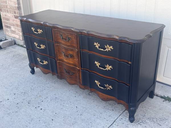 French Provincial Dresser French Provincial Dresser