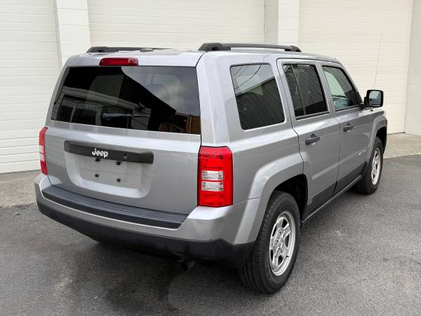 2017 JEEP PATRIOT SPORT **65K MILES **1 OWNER** - $7,700 (TACOMA)63474706707457124