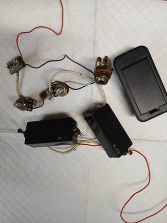 P-Bass EMG Active pickups 1