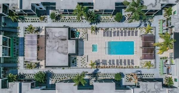 $13,000,000 / 2br - 46460ft2 - 56 unit apartment  complex,  South Tampa. (Tampa)63991227767042121