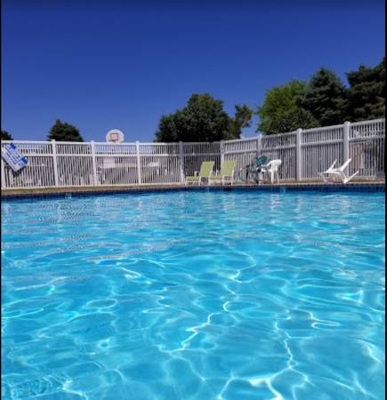 $1500.00 / 2br - 914ft2 - Condominio Meadowbrook con garaje privado SIN TARIFAS OCULTAS/EXTRA63674364229633122