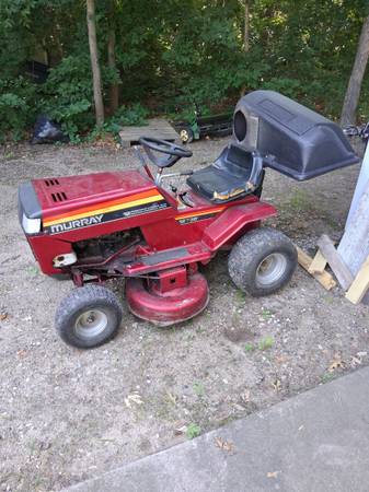 Murray Riding Lawnmower 1