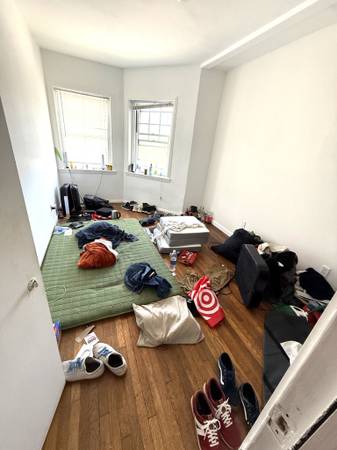 $1,099 / 4br - Fenway Room in 4 Bed/1 Bath | Pet Negotiable | Near Fenway Station (Fenway)63614179152641123