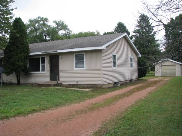 $700 2 Bedroom Duplex 1