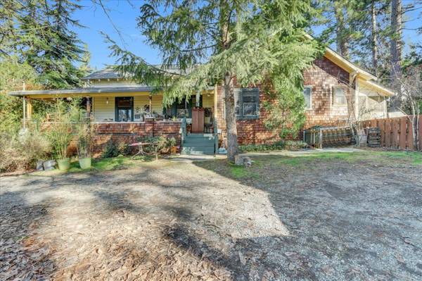 The Perfect Home - Home in Grass Valley. 3 Beds, 1 Baths 1