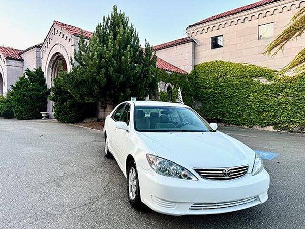 2005 Toyota Camry LE V6 4dr Sedan - $6800.0063617359071235123
