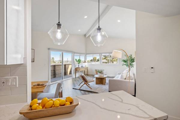 🏡 2 BED/2 BATH with a HUGE Patio! 🌿 Your Outdoor Oasis Awaits! 1