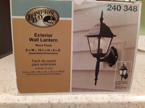NIB  Hampton Bay Porch Light 1