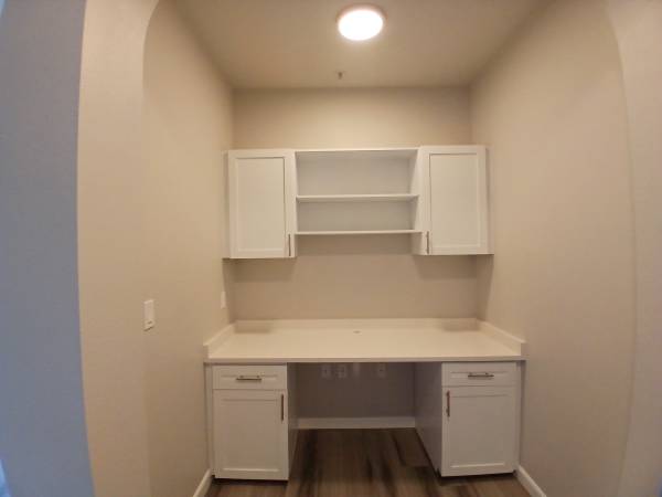 1 Bed 1 Bath Olympic 2 Fully Renovated W/ Attached Garage! 1