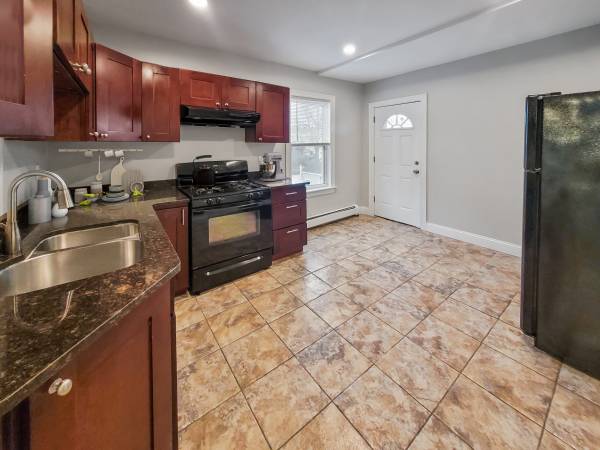 $3,800 / 3br - 3 Bed in JP (Boston)63996258074115122