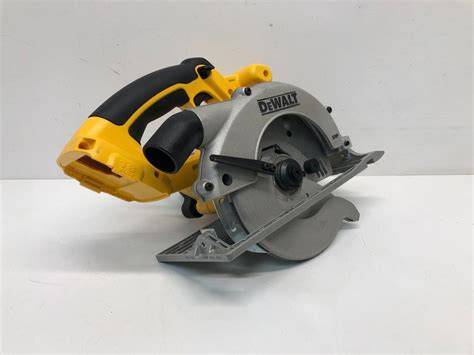 Dewalt Circular Saw 1