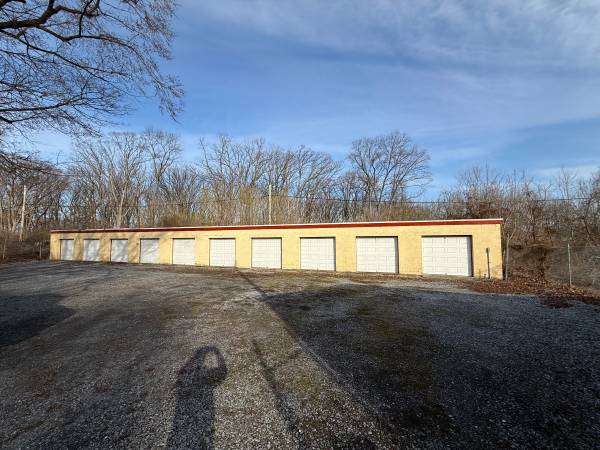$170 Garage for rent single Bay $170 per month (Catasauqua)64010160896769120