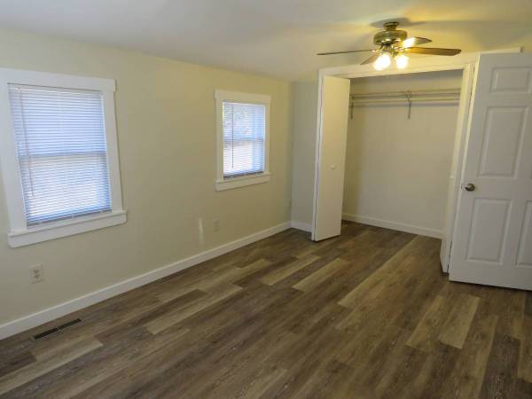 One bedroom cottage in historic Middle Haddam, Connecticut - apts/housing for rent - apartment rent