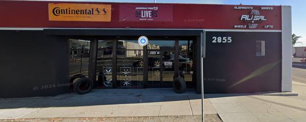 2000' Retail/Commercial/Industrial Space Available- Street Frontage 1