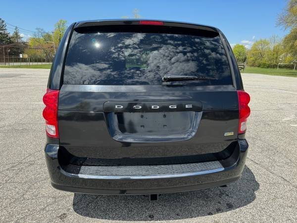 2012 DODGE GRAND CARAVAN - $7,995 (ROSLYN HEIGHTS)63441345005059123