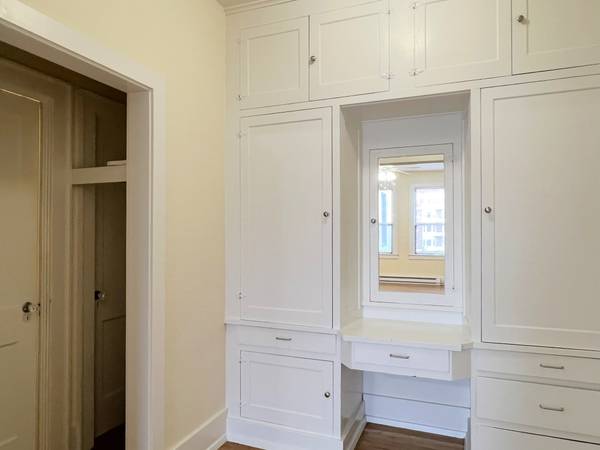 $1,250 / 560ft2 - Top-Floor Vintage Living! 🤩 #318 (Portland/NW Portland/Alphabet District)63820763482497124