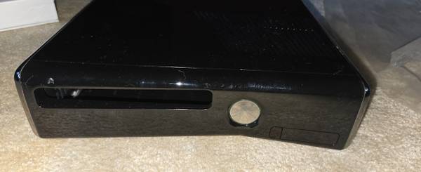Xbox 360 Slim Top And Bottom SHELL ONLY Glossy Black, New 1