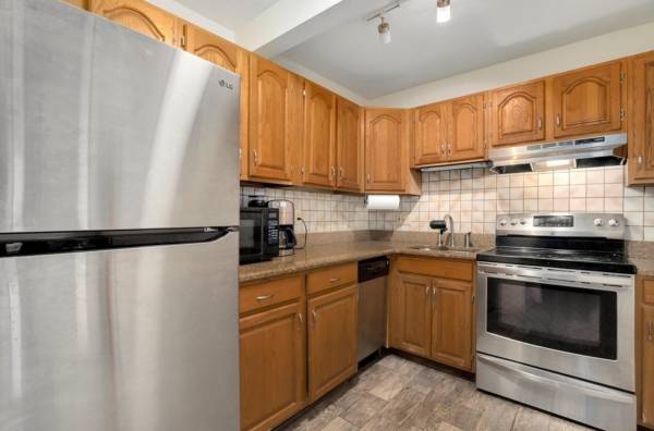 $1,200 / 1br - 675ft2 - Sublet. Owner out of state (Dorchester)63856337328897121