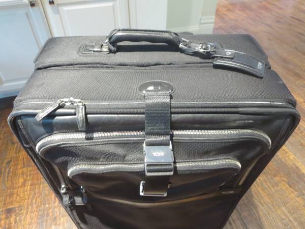 Expandable Tumi 29" Rolling Alpha Spinner Luggage suitcase 29x19x12 1