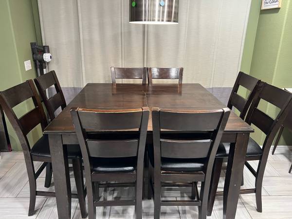 Solid wood Dining Table and 8 Chairs 1