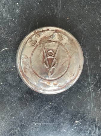 Vintage V8 Hub Cap 1