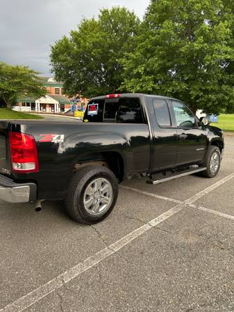 Camioneta pickup GMC Sierra 1500 xtra cab 4x4 del 2013, inspeccionada en MD - $12,000 (Germantown)63616175855491121
