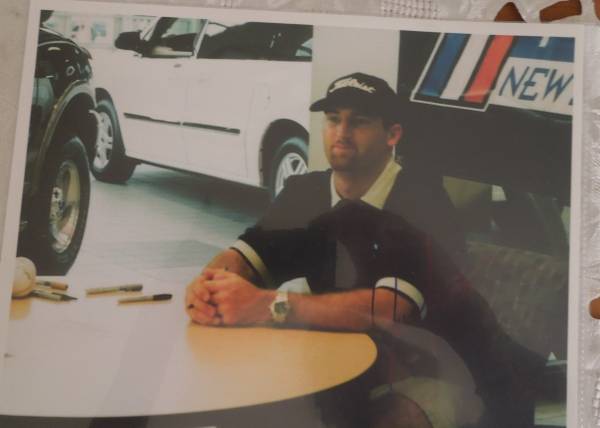 Ex MN Twin Joe Mays photo 1
