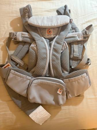 Ergobaby Breathable Mesh Baby Carrier 1