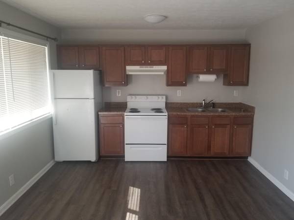 $749 / 1br - 650ft2 - 4218-8 FLINTLOCK DR (SHIVEY)64008827349377120