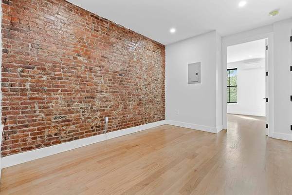 $3,750 / 3br - GORGEOUS 3BD/3BR available in Ridgewood off of Fresh Pond (Ridgewood)63995824603394124